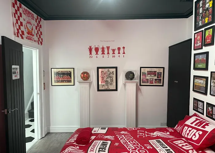 Anfield Abode - Entire Lfc Themed House