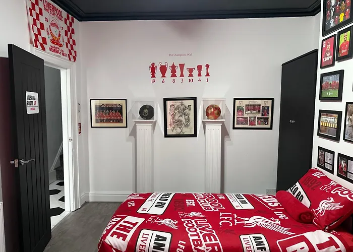 Anfield Abode - Entire Lfc Themed House